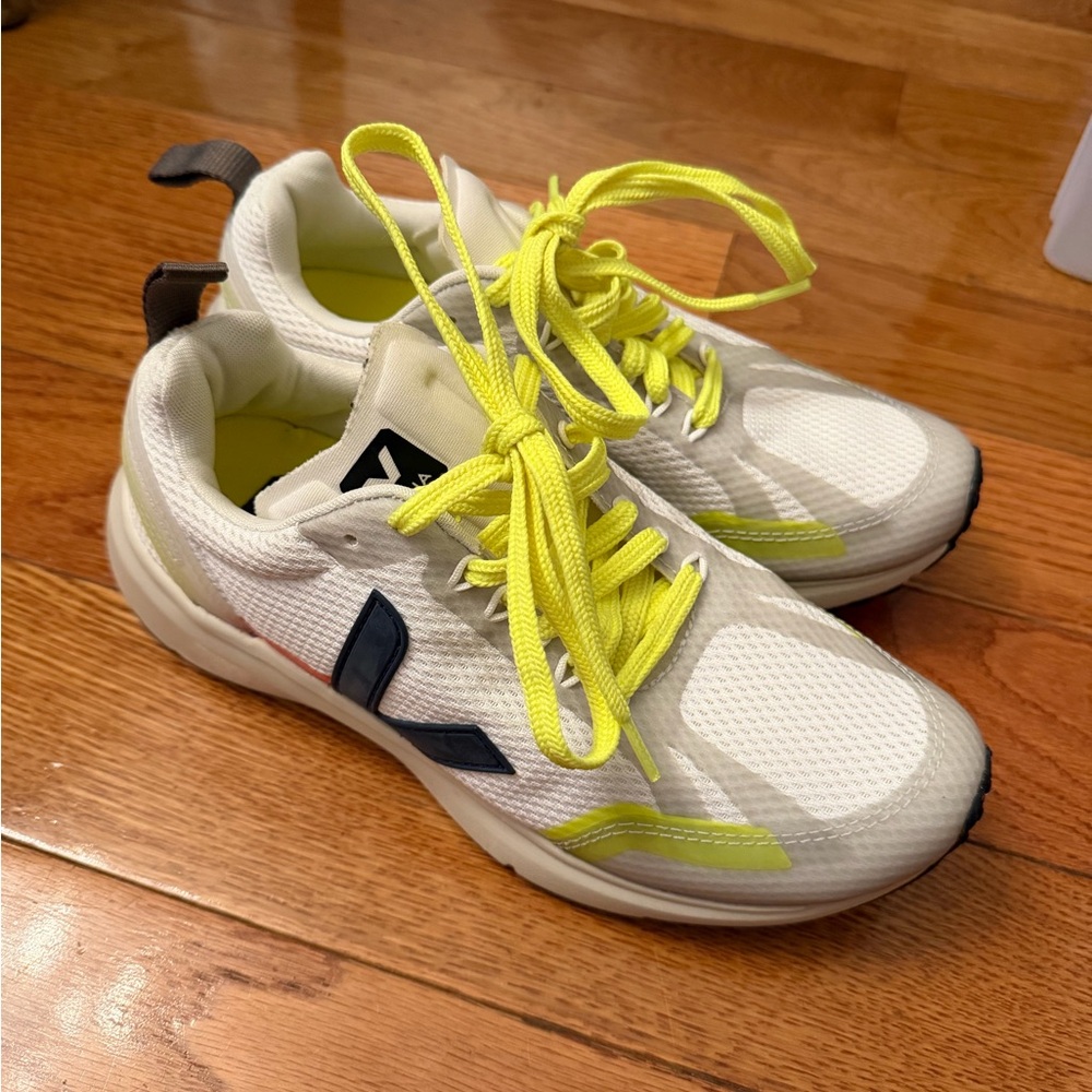 BNWOT Veja Women's White Sneakers with Neon Yellow Accents